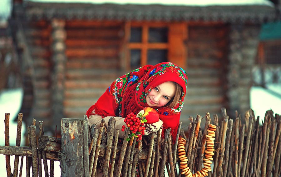 Sexy girl Women in Slavic costumes in Jinan