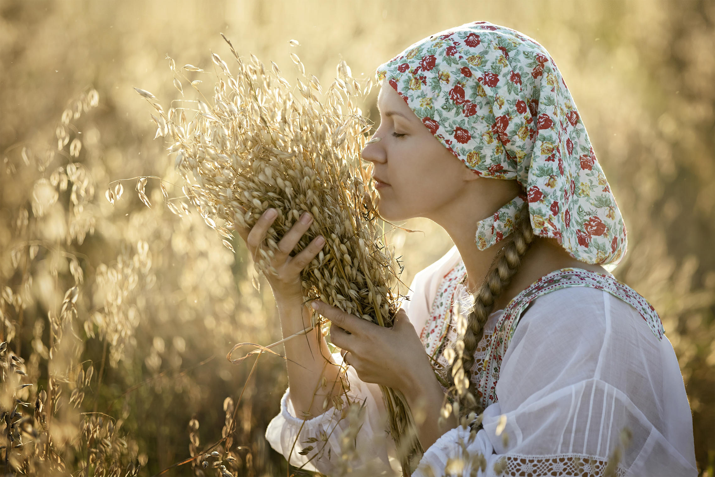 Photo Women in Slavic costumes in Jinan